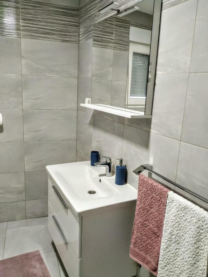 Studio Apartman Violeta II - 50M From The Beach Trogir Exterior photo